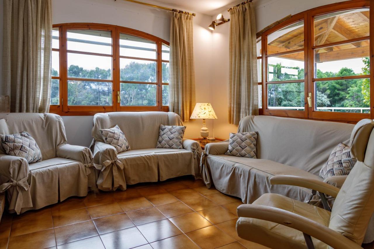 فيلا Casa Fontanals Pla del Panadés المظهر الخارجي الصورة